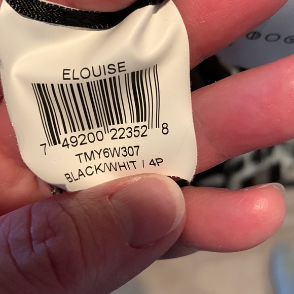 BCBG Maxazria Petite size 4 cocktail dress - Picture 7 of 11